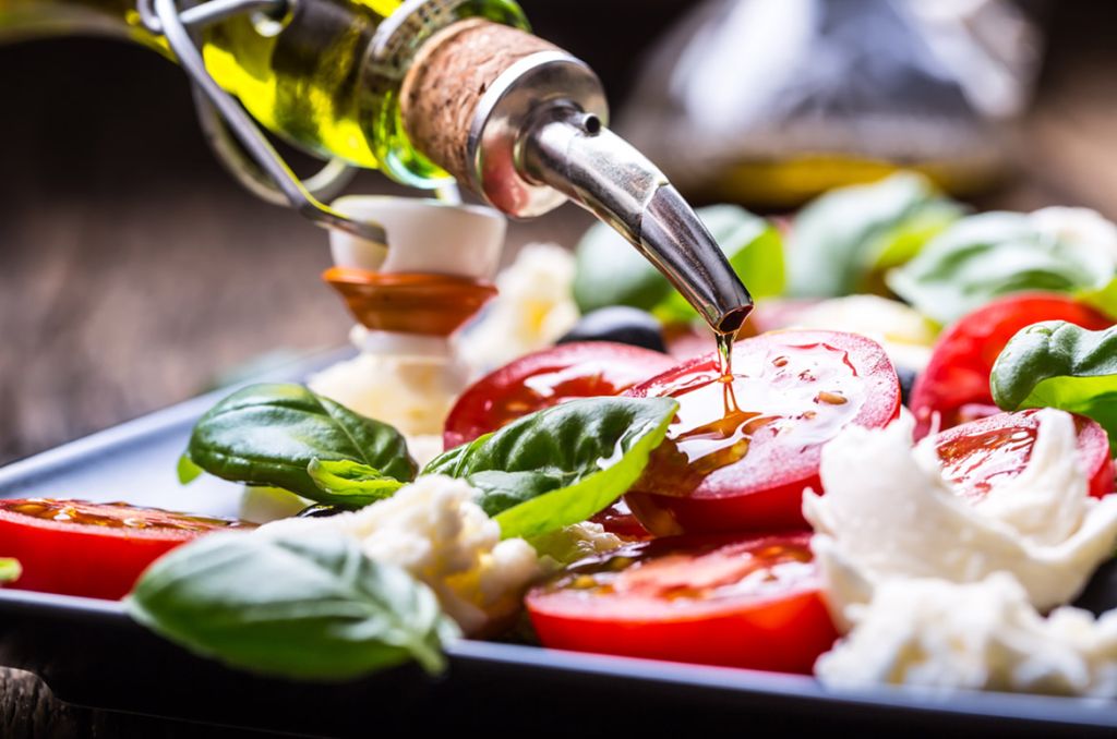 Alimentazione: la dieta mediterranea aiuta a combattere le malattie croniche