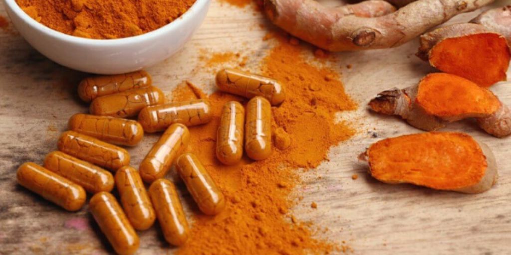 Epatite: Integratori alimentari contenenti estratti e preparati di Curcuma longa