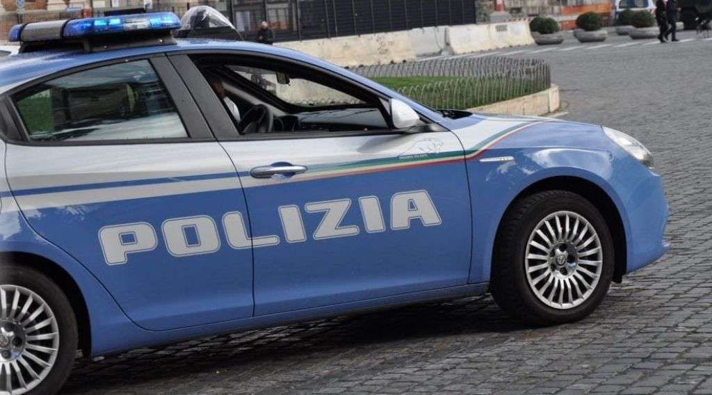 Obiettivi: una farmacia ed un supermercato - antirapina. Ancora due arresti da parte della PoliziadiStato