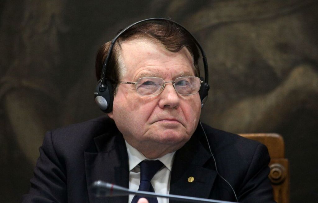Muore all'età di 89 anni Luc Montagnier, co-scopritore dell'HIV. I social si scatenano, No Vax commossi