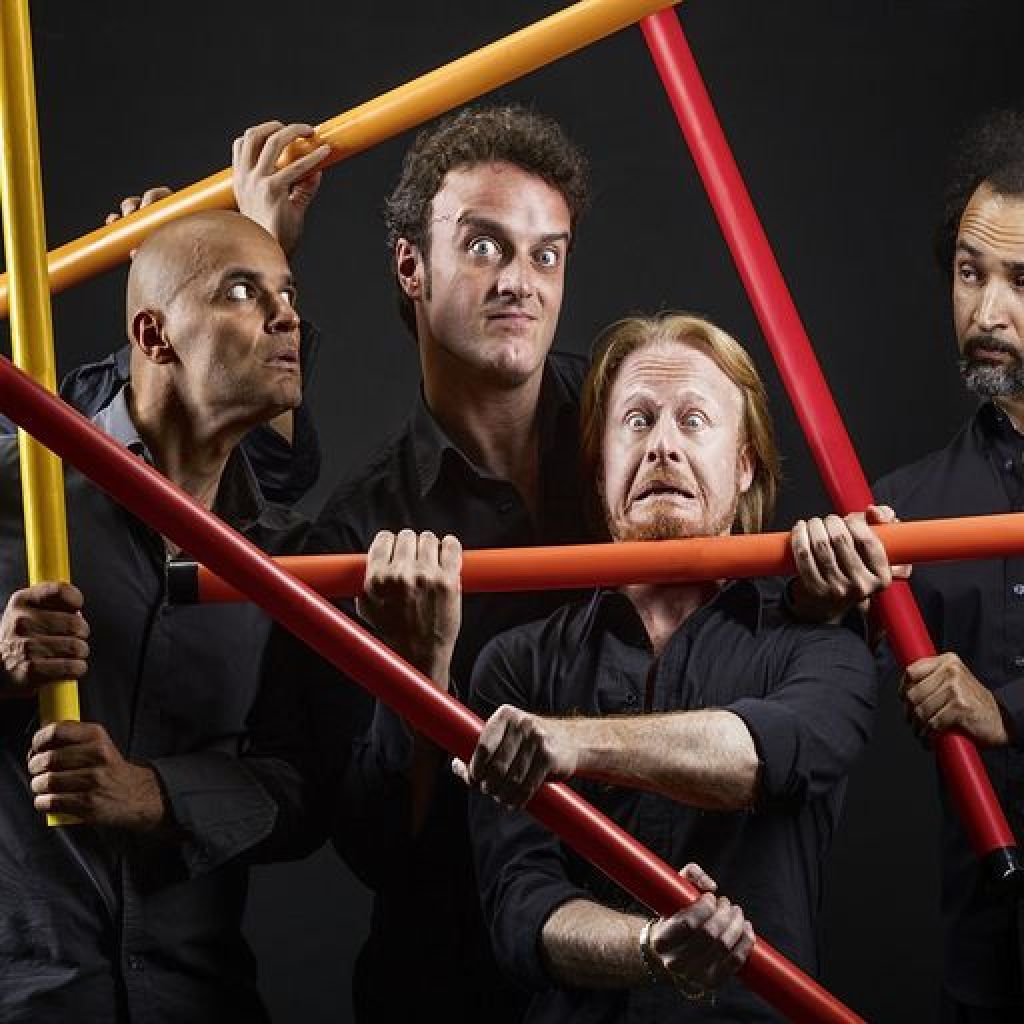 RIMBAMBAND in  MANICOMIC al Teatro Manzoni rassegna Ridere Alla Grande 