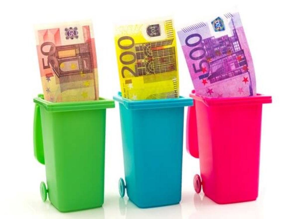 Tari: la tassa sui rifiuti diminuisce per le utenze domestiche a Milano nel 2023 nonostante l'aumento dei rifiuti prodotti dalle attività commerciali.