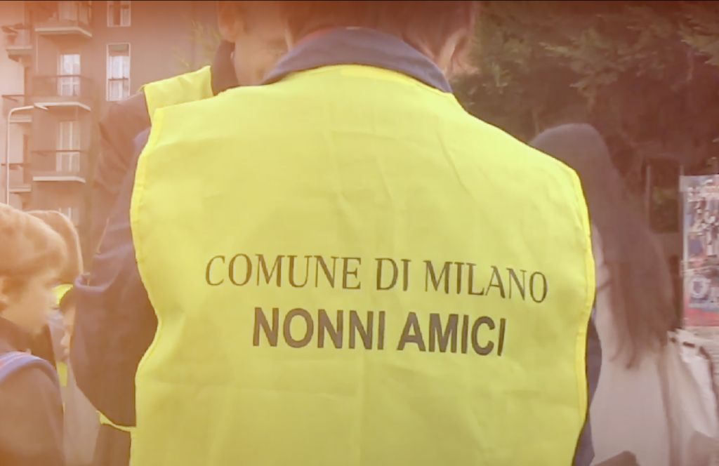 Sicurezza stradale: l'appello per volontari e volontarie per la mobilità sostenibile davanti alle scuole