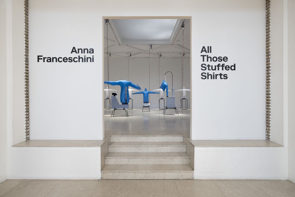 Apre oggi al pubblico la mostra di Anna Franceschini “All Those Stuffed Shirts”