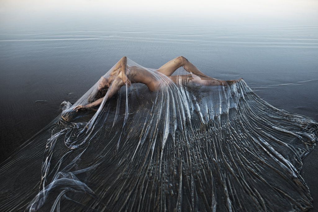 Unveiled: L'Eleganza e la Diversità Nella Fotografia di Luigi&Ango al Palazzo Reale di Milano