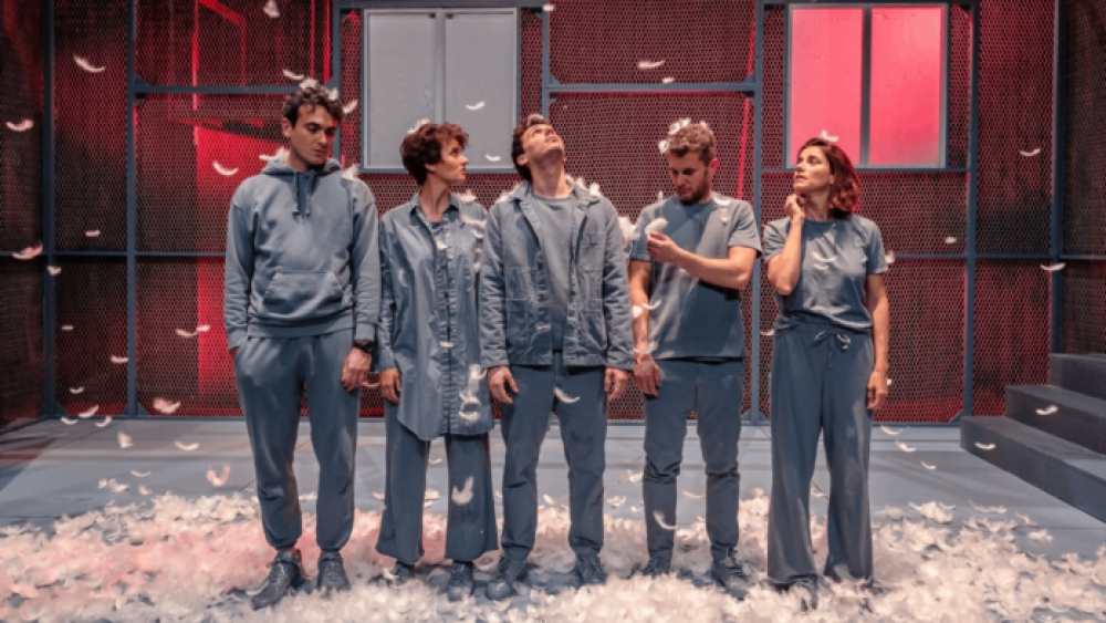 L'ESTINZIONE DELLA RAZZA UMANA al Teatro San Babila di Milano 