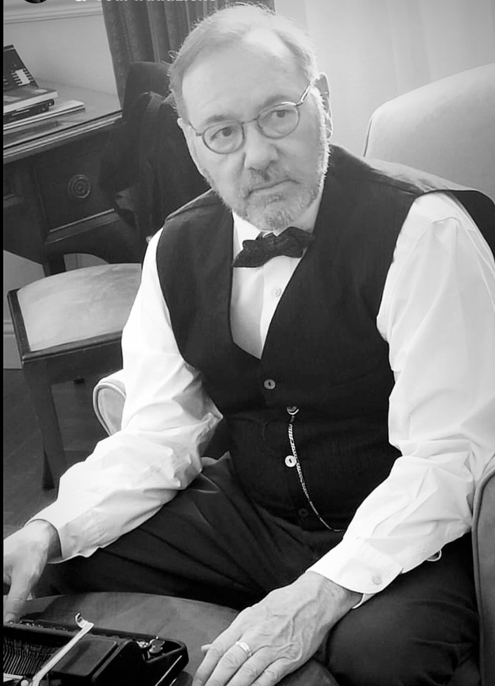 Kevin Spacey a Cannes, il meritato premio alla carriera tra controversie e intese e il rilancio con il produttore italiano Caroletti.