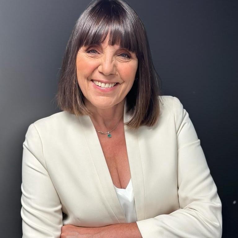 Rosa Teruzzi premiata al Ceresio in Giallo 2026: una vita tra cronaca nera e detective “fuori dagli schemi”