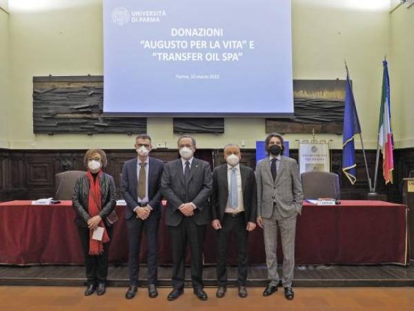 Da Associazione “Augusto per la Vita” e “Transfer Oil Spa” 30mila euro all’Università per la ricerca sui tumori polmonari