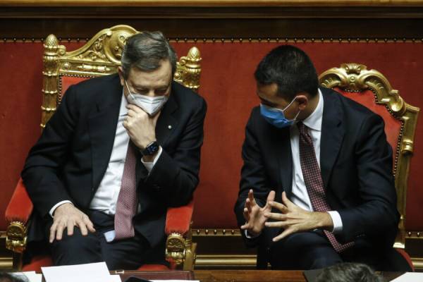 Cacciati trenta diplomatici russi