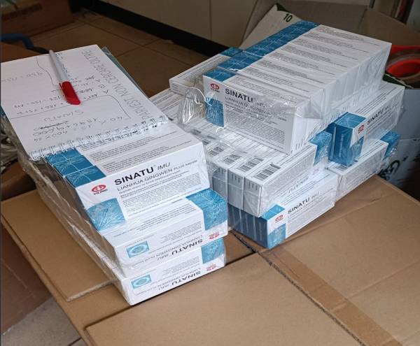 Covid : Sequestrate 1.500 scatole di farmaci antinfiammatori in supermarket alimentare cinese