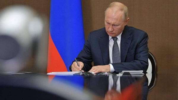 Russia: President signs decree on additional information security measures