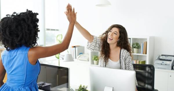 Mentorship Milano: Empowerment femminile. Il Comune cerca giovani donne dai 16 ai 25 anni. progetto di empowerment femminile