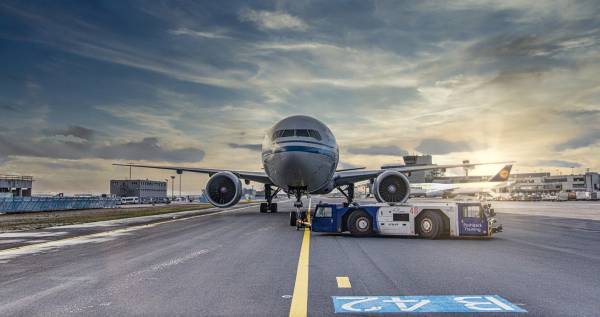 Il Consiglio adotta una decisione sugli obblighi di compensazione delle emissioni del trasporto aereo (regime CORSIA)