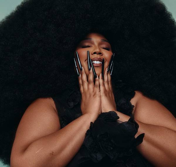 Il Video - Lizzo: vince il Grammy con About Damn Time, come miglior registrazione dell'anno