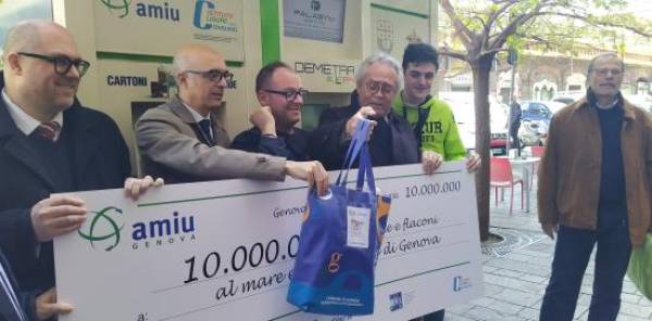 Ambiente: Conferiti 10 Milioni di Bottiglie in Plastica Negli Ecocompattatori Genovesi