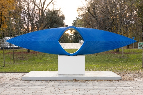 Dal 22 novembre 2024 Seçkin Pirim: La Forma e la Luce in Mostra alla Triennale Milano