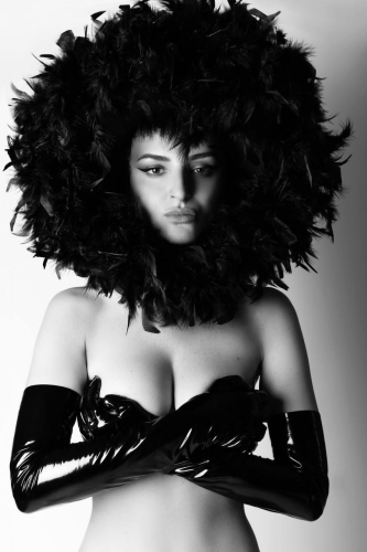 Foto e Video - Arisa tra i volti di ''Faces'' ad A...