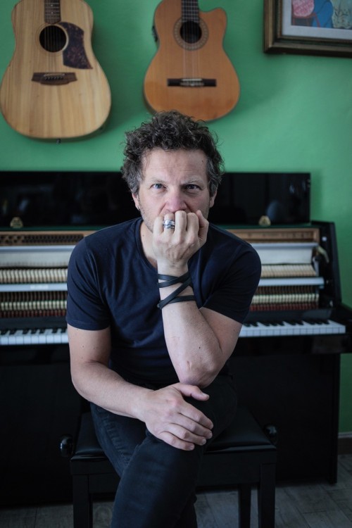 Matteo Becucci torna con Tempo per vivere: singolo...