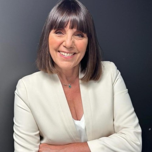 Rosa Teruzzi premiata al Ceresio in Giallo 2026: una vita tra cronaca nera e detective “fuori dagli schemi”